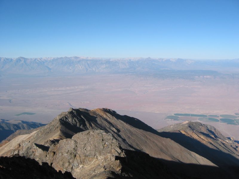 2003-09-20 White (16) look at Sierra range